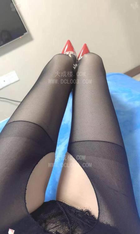 南京白皙长腿MM