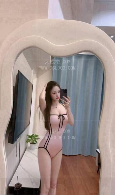 朝阳温柔御姐蜜桃臀老师
