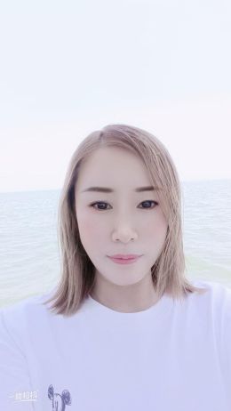 滨海大胸少妇