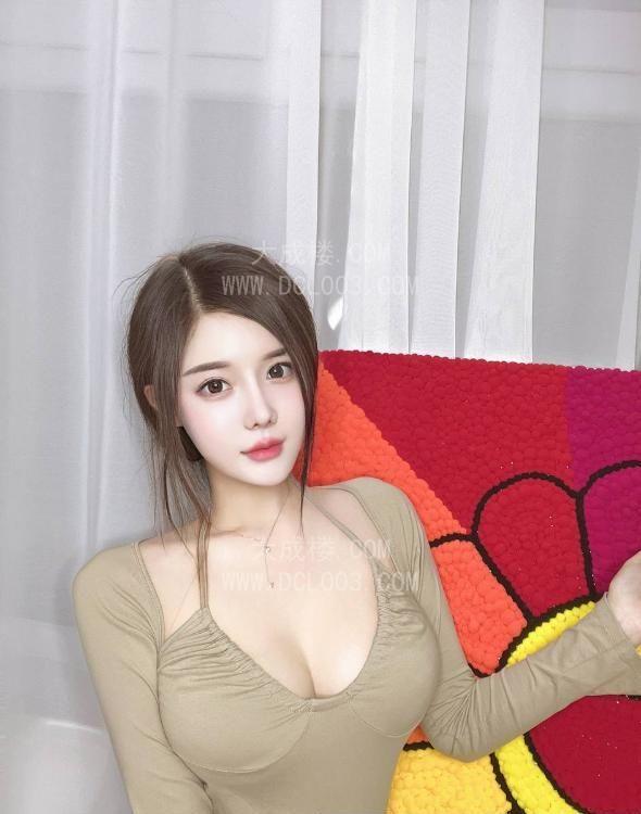 杭州前凸后翘蜜桃臀桃子