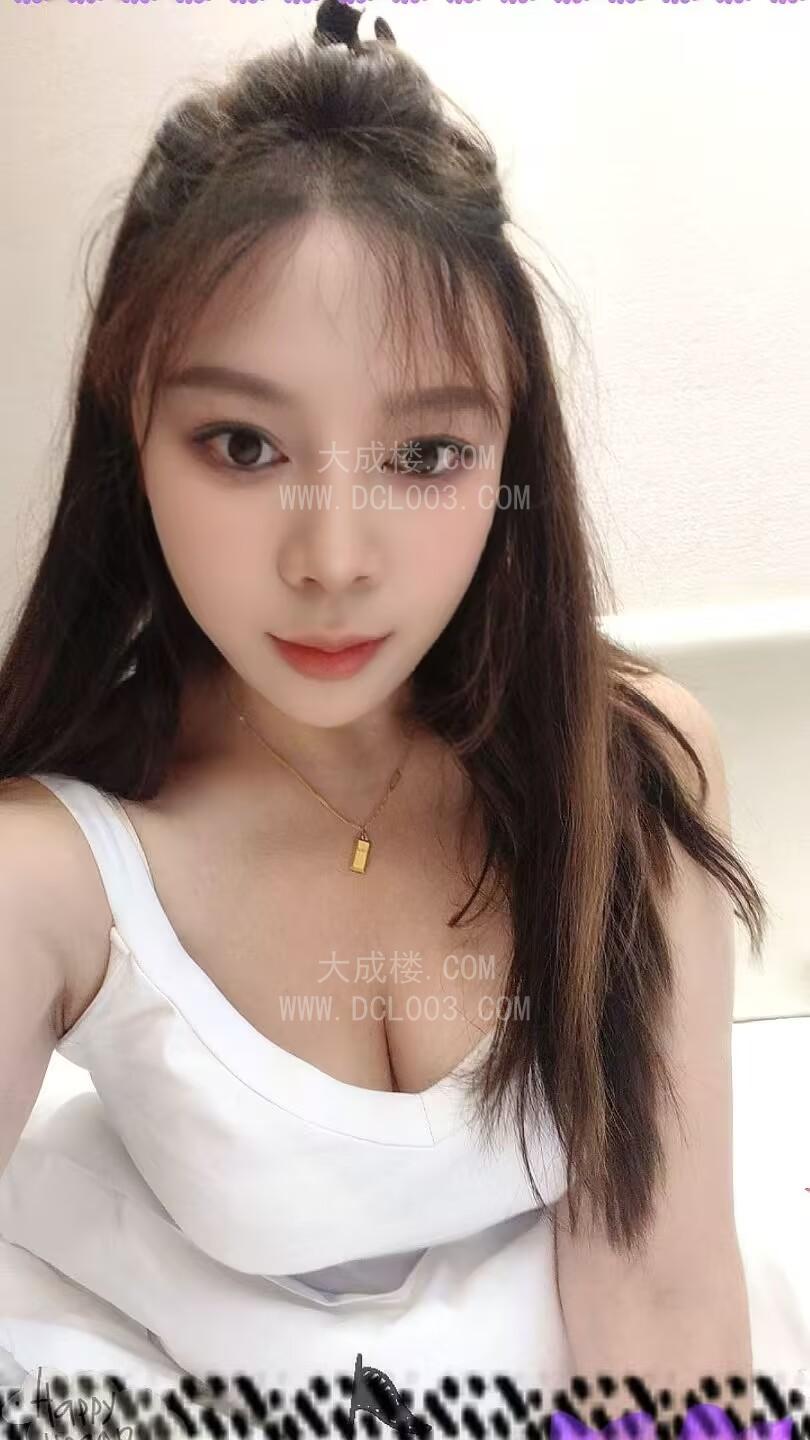 苏州天然D胸翘臀少妇