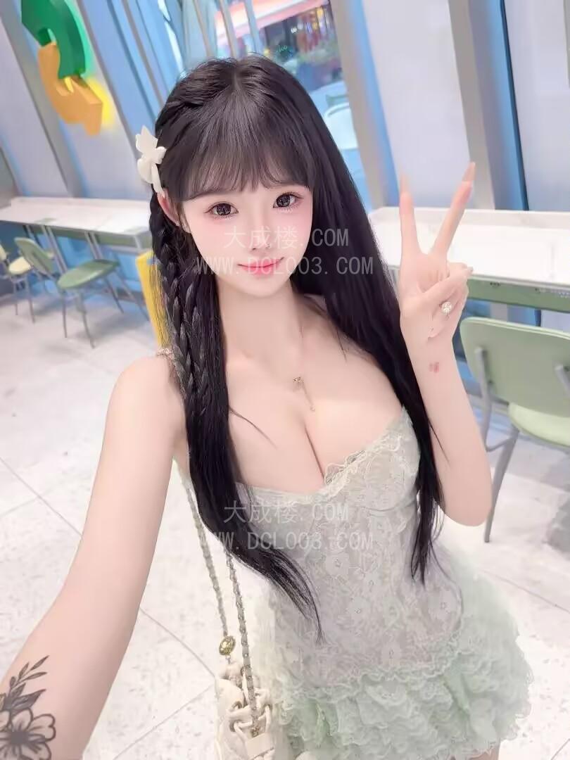 徐汇胸大水多粉嫩妹妹