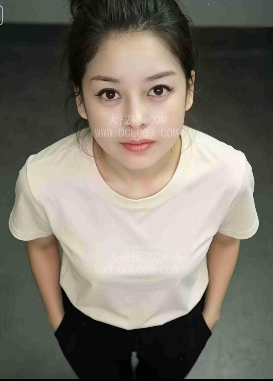 成都翘臀服务型包子一线天
