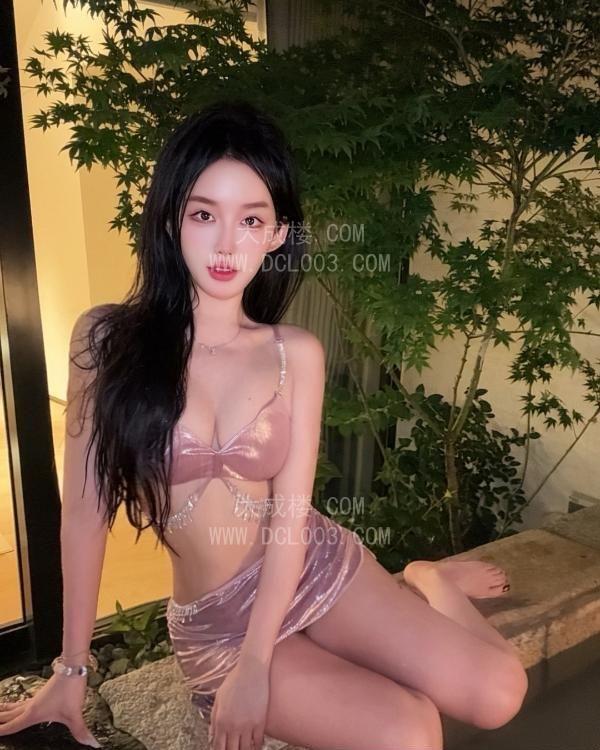 朝阳爆乳小湿姐