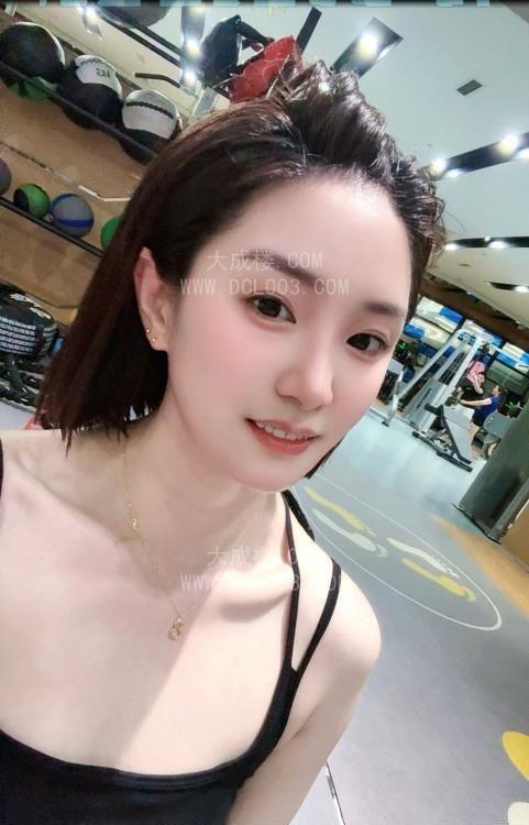 天河性感肥臀姐姐