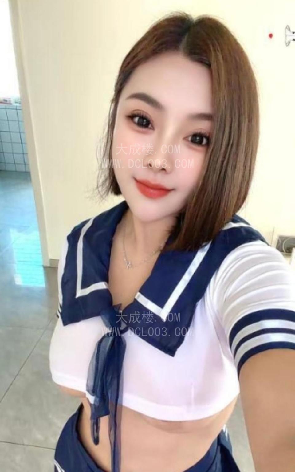 津南大胸靓丽