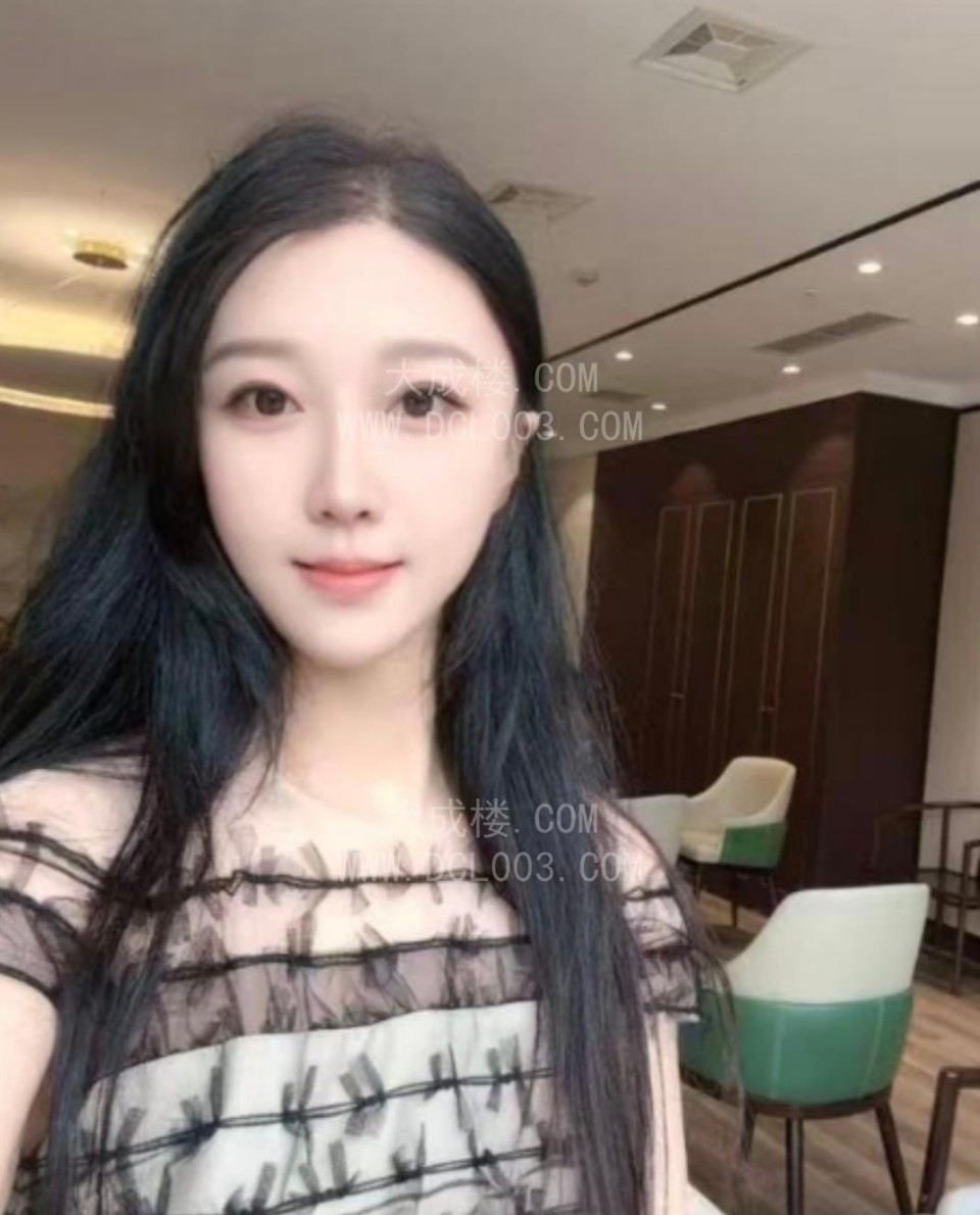 武汉光谷风情旗袍小仙女