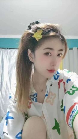 龙华大奶飞雪