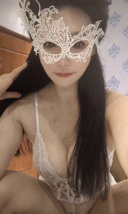 可舌吻69的艳舞女王