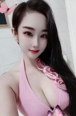 前凸后翘的乐宝