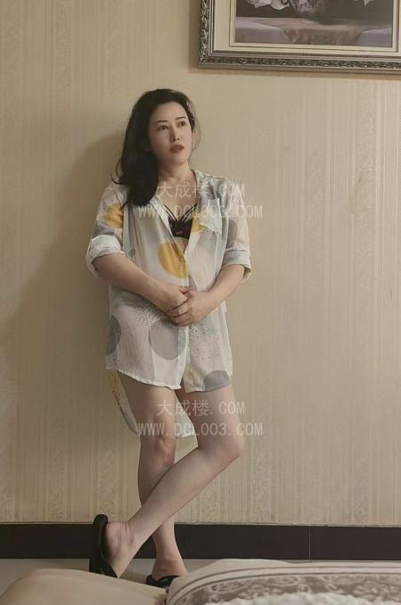 开福大奶少妇