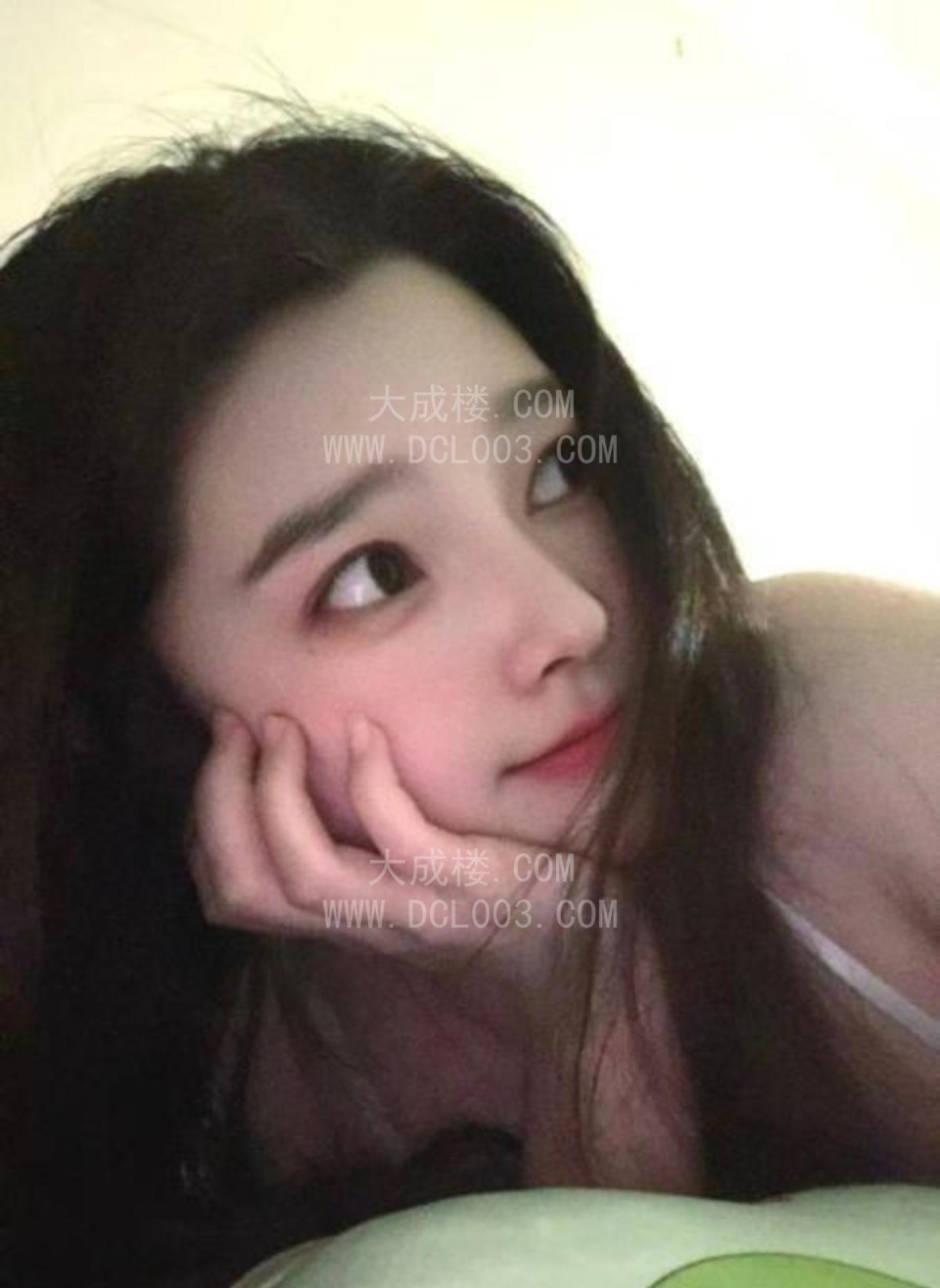 南京冷白皮大胸身材好美女