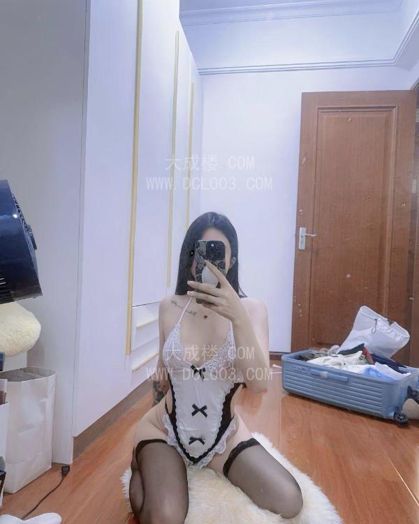 杭州细腰翘臀骚妹
