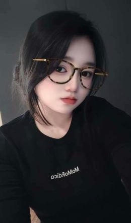 龙华丰满清纯小妹米粒